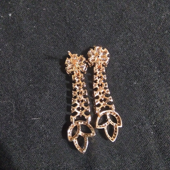 4 pairs pierced Bridal/Prom earrings - Picture 6 of 9